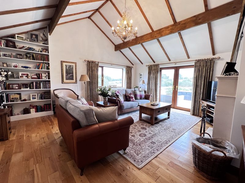 Lounge- click for photo gallery